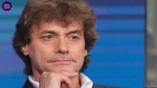 Alberto Angela ‘accoltellato’ dal conduttore Mediaset finisce nel sangue “È da pazzi” [upl. by Queri336]