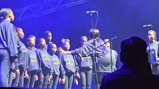 Dave Matthews Band introduces Thanda Choir opener in Cape Town South Africa [upl. by Nosnev]