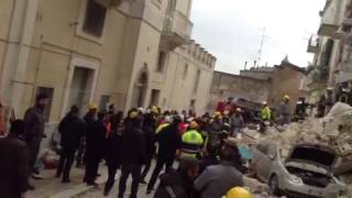 Crollo della palazzina in via Piave a Matera Estratta viva [upl. by Syverson]