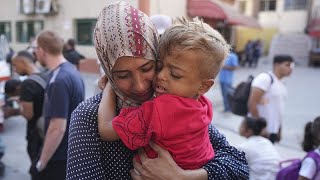 Seize enfants de Gaza évacués vers lUE pour des raisons médicales [upl. by Boykins361]