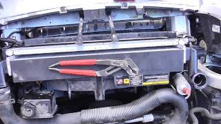 2006 Jeep Grand Cherokee radiator replacement [upl. by Hank]