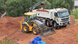 Volvo Backhoe Loader BL61B BL71B Presentation video [upl. by Ayad]