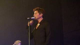 Morten Harket comments his voice problem  Kiel 01062010 FarewellTour Germany [upl. by Einafats]