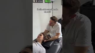 Trattamento osteopatico  sblocco della cervicale osteopatia osteopata cervicale thrust asmr [upl. by Vally]