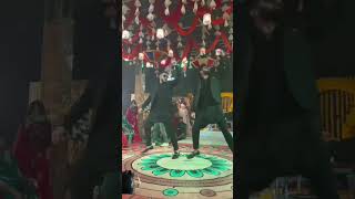 Hulara akh da ishara Song dance pakistaniweddingdance wedding pakweddz bollywood pakistaniwedd [upl. by Eikciv]