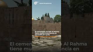 Los colonos israelíes profanan el cementerio de Bab alRahma y cantan sobre tumbas musulmanas [upl. by Duane]