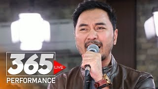 Mark Carpio  Hiling 365 Live Performance [upl. by Allimac]