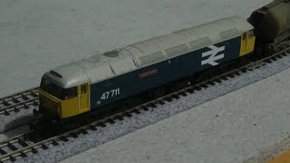 Graham Farish 372244  Class 47 Diesel Locomotive  47711 BR Blue Large Logo  N Gauge  Review HD [upl. by Johnathan]