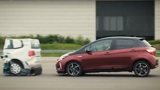 ANWB Test zelfstandig remsysteem Toyota Yaris 2017 [upl. by Melville271]