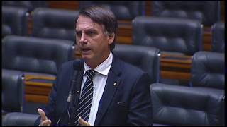 Quem é Bolsonaro  081018 [upl. by Eirruc]