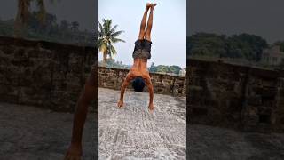 finger on handstand 🤸ashortaday calisthenics trending viralvideo handstandworkout [upl. by Fidelio]