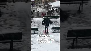 Quand Montmartre se transforme en piste de ski ❄️ [upl. by Munshi592]