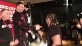 Handschlag Klitschko Skandal nach der Prügelei David Haye Chisora Dereck Chisora klatschen ab [upl. by Vieva]