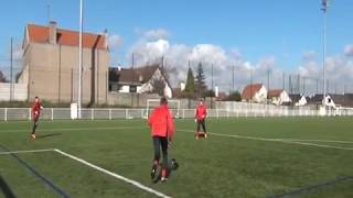 Spécifique gardien des U14U15 du FC Rouen du 040314  Jeu sur la ligne et sorties dans les pieds [upl. by Viscardi579]