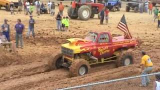 skinny dippin hill n hole mud bog racing LCMMC NC 2007 [upl. by Naujat422]