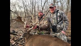 300quot ILLINOIS GIANT NON TYPICAL WHITETAIL HUNT [upl. by Embry413]