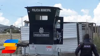 Policiaca Entre patrullas y ambulancias [upl. by Clinton]