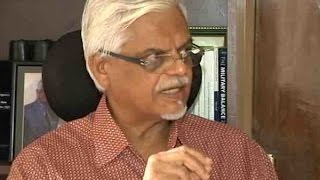 Rajiv Gandhi was a weak leader Sanjaya Baru to ABP News [upl. by Salhcin]