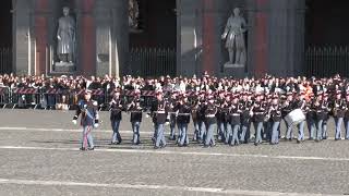 Giuramento 237° corso Scuola militare quotNunziatellaquot ingresso Banda Esercito in piazza Plebiscito [upl. by Gordie767]