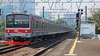 4K Stasiun Gambir Kompilasi Kereta TM 6000 TM 7000 JR 205 CC 206  KRL Commuter Line [upl. by Eckmann]