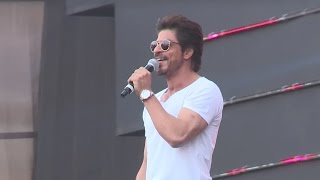 Exclusive Shah Rukh Khan took away the limelight of International stars  The Global Citizen India [upl. by Ardnasal]