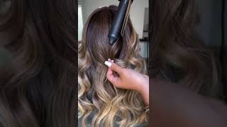 COME FARE IN 5 MINUTI  CAPELLI MOSSI CON ARRICCIACAPELLI ghd capelli 5minute [upl. by Akcebar]