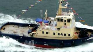 Svitzer Leixoes Tug Boat doing donuts at Lisbon Portugal alongside the Azura at Sailaway May 2010 [upl. by Sirkin462]