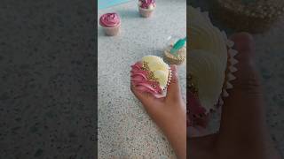 Cupcake Piping Technique Tutorial Buttercream Decorating techniques and Ideas Flowers Roseviral [upl. by Titania]