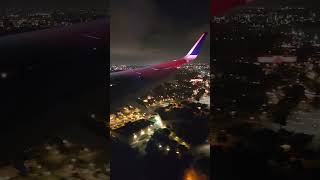 Night landing into San Diego with wing condensation and wing tip vortices [upl. by Haizek]