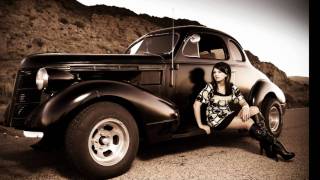 Strobist Tutorial Pinups n Hotrods [upl. by Anelrahc]