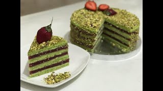 Gâteau pistache كعكة البيسطاش و الفريز راقية وخفيفة [upl. by Lubet]