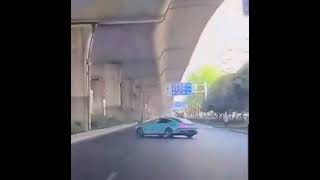 Xiaomi SU7 test car crashes due to wild driving and poor traction control [upl. by Astri67]