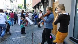 Umbrischprovenzalischer Markt Tübingen Straßenmusik mit Violine und QuerflöteAVI [upl. by Gottfried]