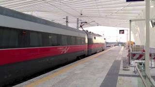 Frecciarossa e Italo alla stazione Mediopadana AV a Reggio Emilia [upl. by Agrippina]