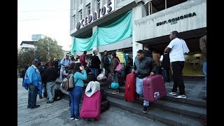 Migrantes venezolanos abandonan Ecuador tras femicidio en Ibarra [upl. by Dupuy]