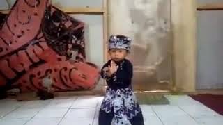 Anak kecil jago pencak silat [upl. by Marozas]