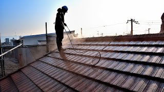 東大阪市でモニエル瓦屋根の高圧洗浄で、着色スラリーを綺麗に洗い流しましたペイント一番 [upl. by Elwaine158]