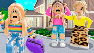 KAREN Kicked Her DAUGHTER Out Roblox [upl. by Jc95]