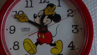 mICKEY MOUSE WALL CLOCK LORUS QUARTZ WALT DISNEY JAPAN WORKING BAT OP neocurio [upl. by Enyallij3]