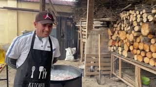 Bahrom oshpazUzbek national cooker making andijan plov in one of ordinary family [upl. by Phaidra]