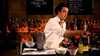 Cómo preparar un daiquiri de fresa perfecto [upl. by Rubinstein]