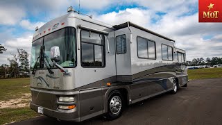 Motorhomes of Texas 2002 Foretravel U320 [upl. by Audie]