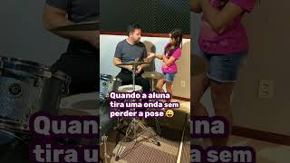 Estilo e atitude na aula de bateria 🥁😎😜 shorts [upl. by Diamante820]