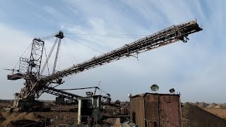 Giant machines Opencast manganese ore mine Отвалообразователь [upl. by Rawdan]