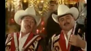 Los Huracanes Del Norte  Ujule Video Oficial [upl. by Yrreg]