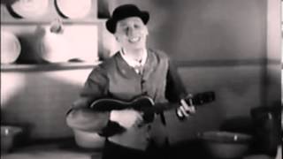 George Formby  Why Dont Women Like Me [upl. by Stilla]