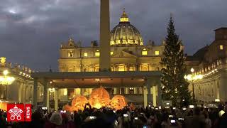 Vaticano inauguración el Pesebre de arena e iluminación del Árbol [upl. by Aisined]