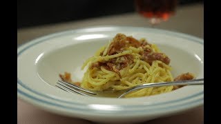 Autentické špagety carbonara podle Emanuela zaručují skvělý chuťový zážitek [upl. by Hege]