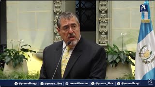 El presidente Bernardo Arévalo ofrece una conferencia de prensa [upl. by Alasteir914]