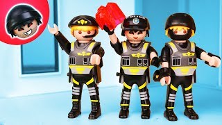 Karlchen undercover beim SEK  Playmobil Polizei Film  Karlchen Knack 356 [upl. by Joycelin620]